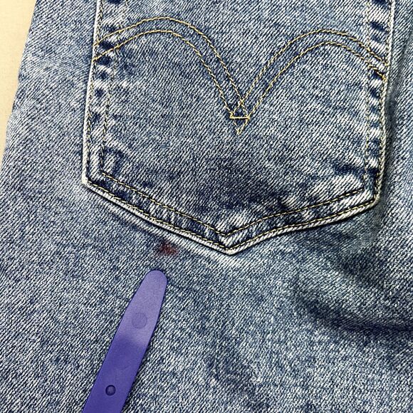 Levi’s Tag Size 26 High Waisted Taper Jeans Women's Stretch Pleats Blue - Picture 13 of 16